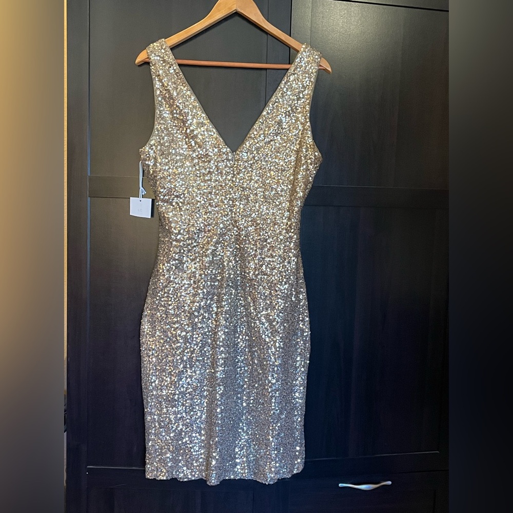 Ralph Lauren Gold Sequined Dress. V-Neck, V-back. Cocktail, formal, party. 14-16 - Picture 6 of 11